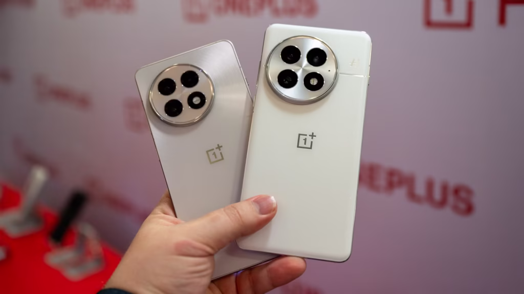 OnePlus 13 vs OnePlus 13R: Specs, Price & Which one to Buy?